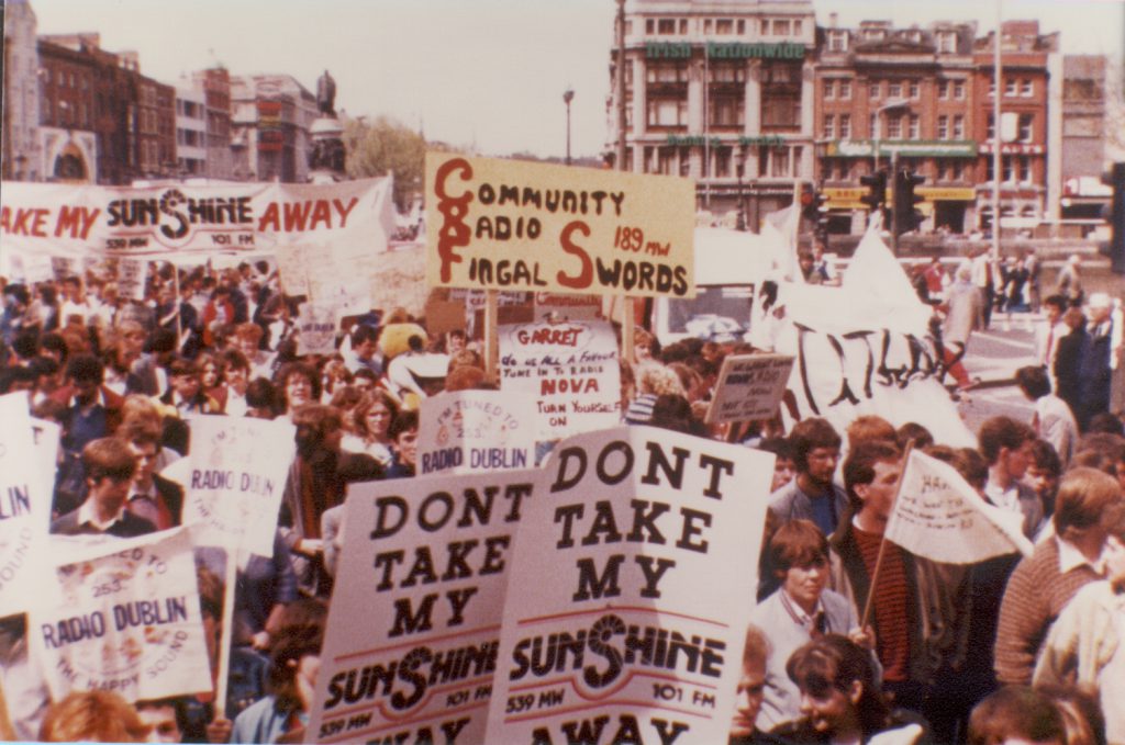 Listeners complain on Radio Dublin following 1983 raids